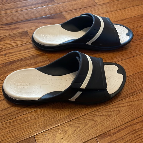 Crocs Slides - Picture 2 of 6